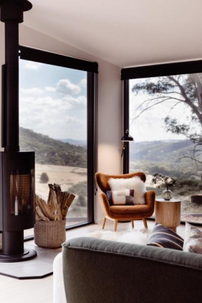Roam Merrijig - Luxury stay with mountain views - foothills of Mt Buller